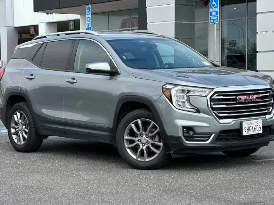 2024 Gmc Terrain SLT photo 1