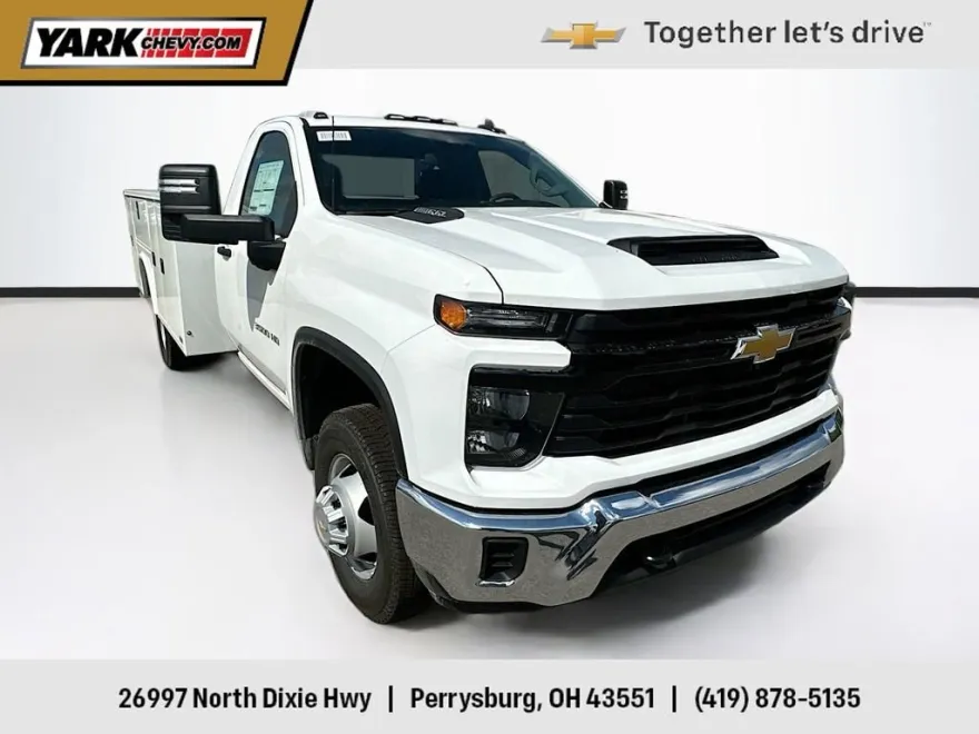 2025 Chevrolet Silverado 3500HD Work Truck photo 1
