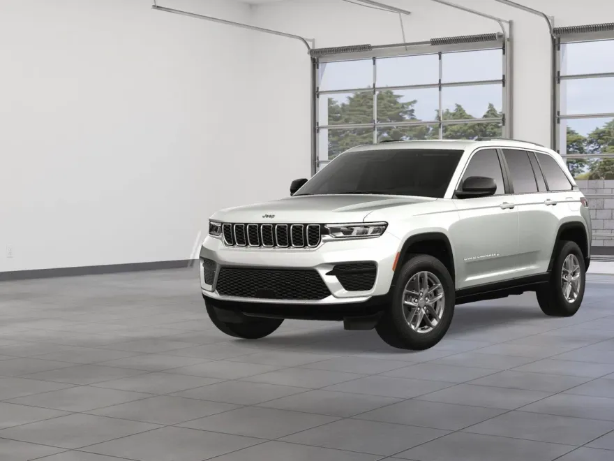 2025 Jeep Grand Cherokee Laredo photo 1