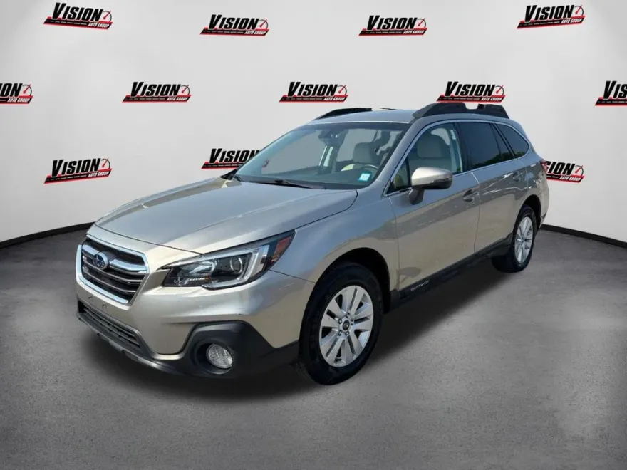 2019 Subaru Outback 2.5i Premium photo 1