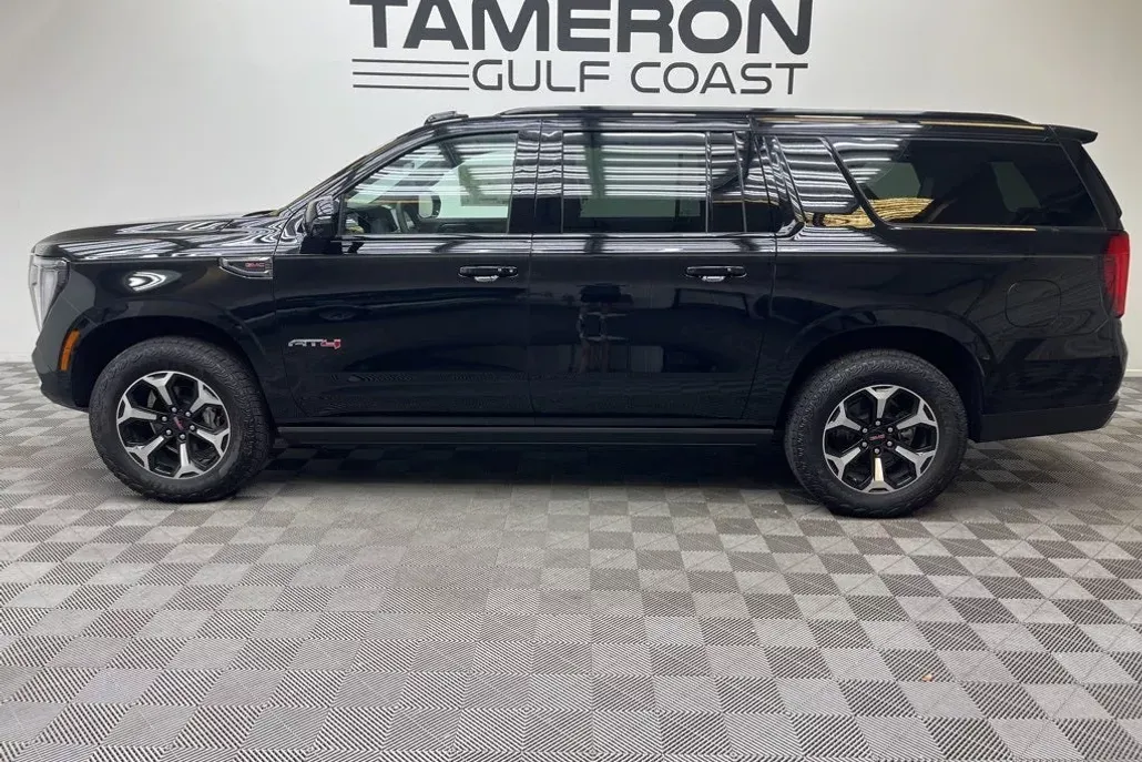 2025 Gmc Yukon XL AT4 photo 1