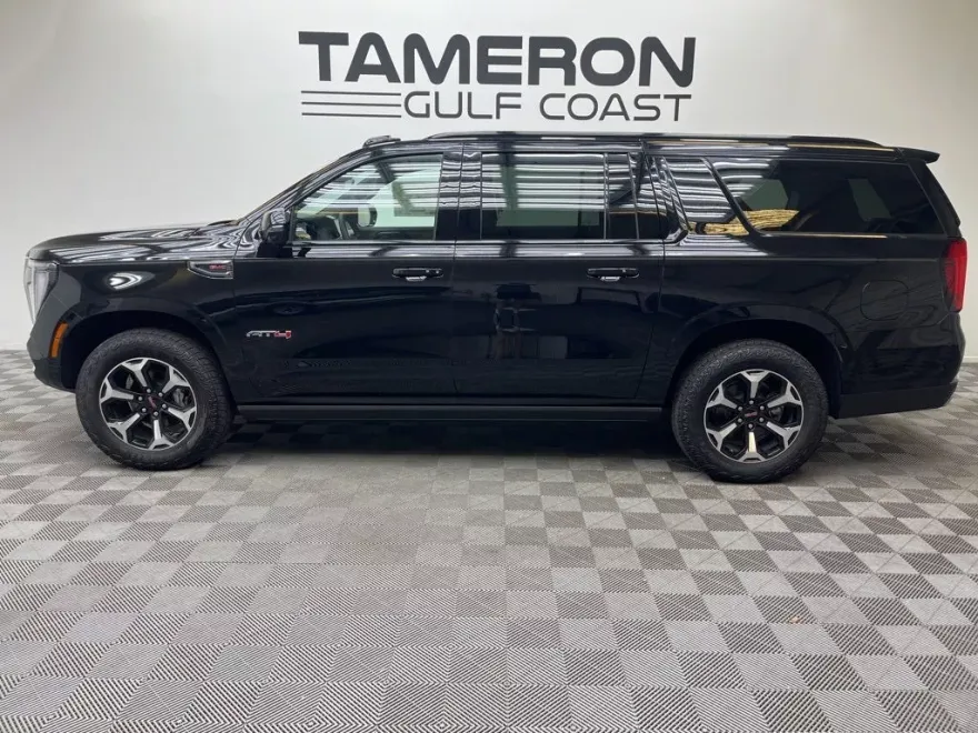 2025 Gmc Yukon XL AT4 photo 1