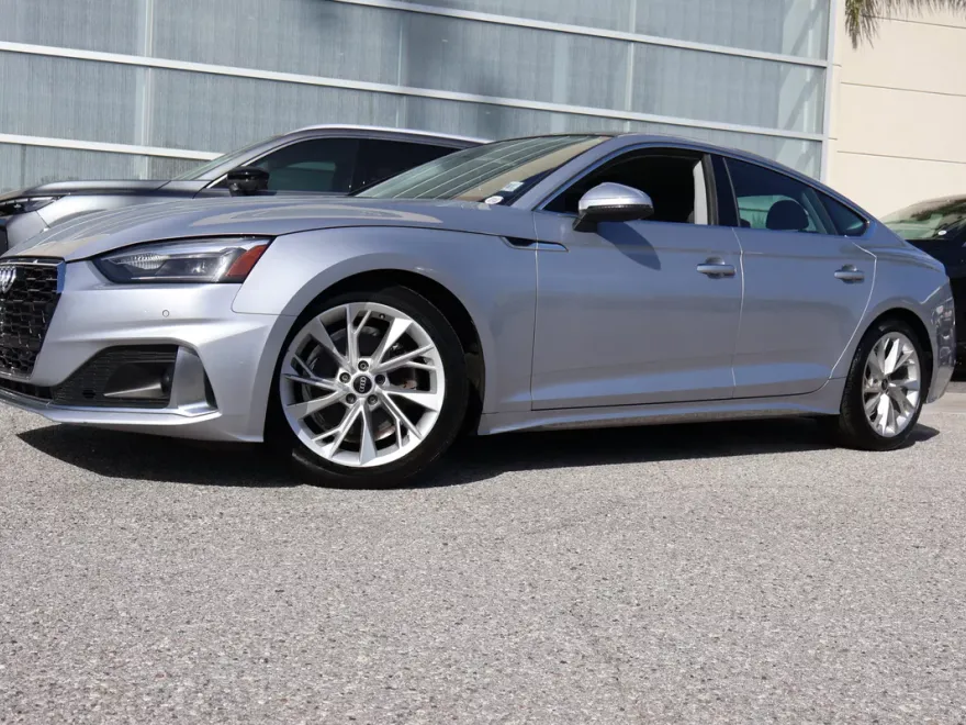 2021 Audi A5 Premium photo 1