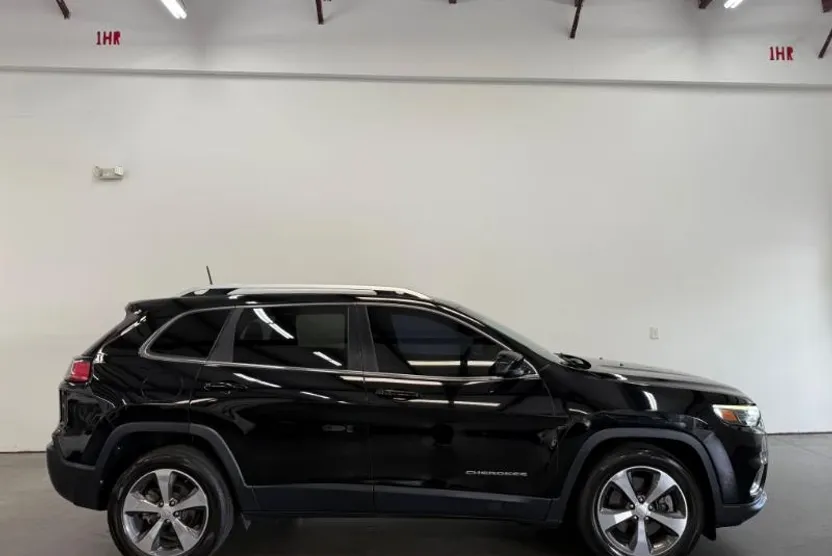 2020 Jeep Cherokee Limited photo 1