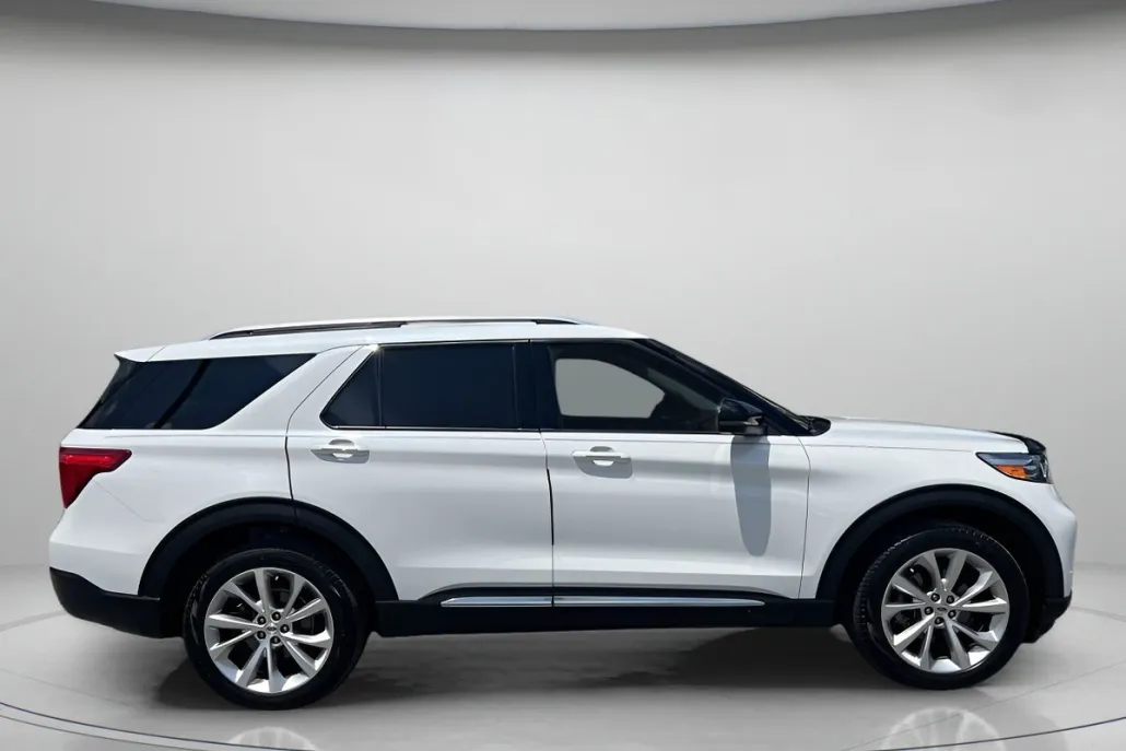 2023 Ford Explorer Platinum photo 1