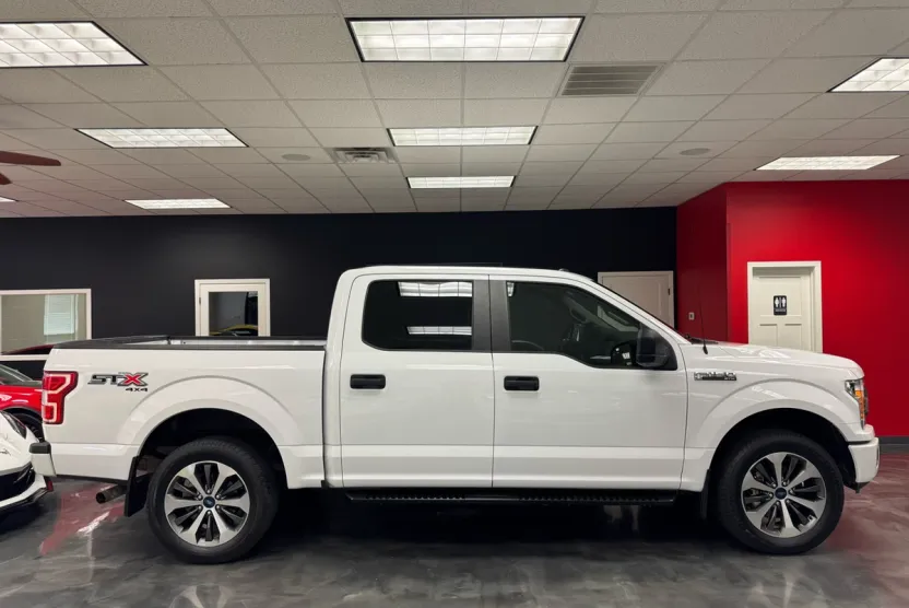 2019 Ford F-150 XLT photo 1