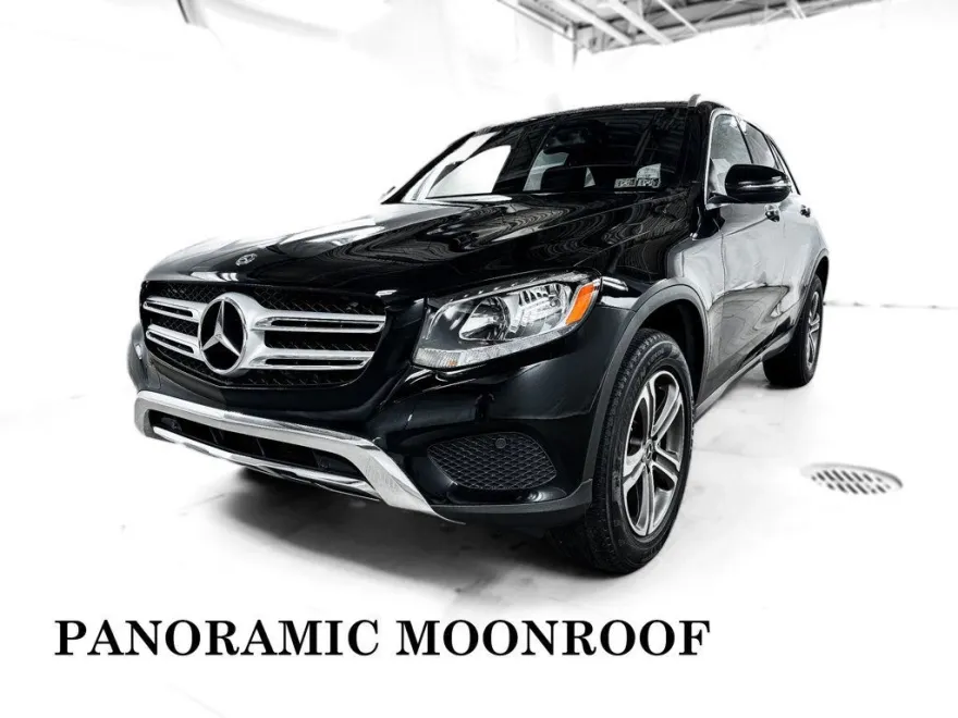 2018 Mercedes Benz GLC 300 4MATIC photo 1