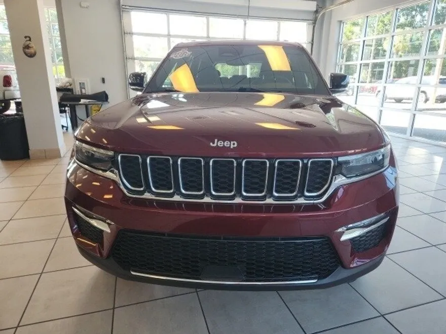 2024 Jeep Grand Cherokee Limited photo 1