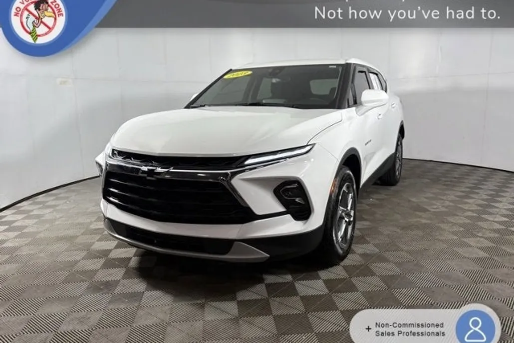 2023 Chevrolet Blazer 2LT photo 1