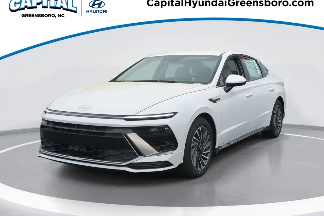 2025 Hyundai Sonata Hybrid SEL photo 1