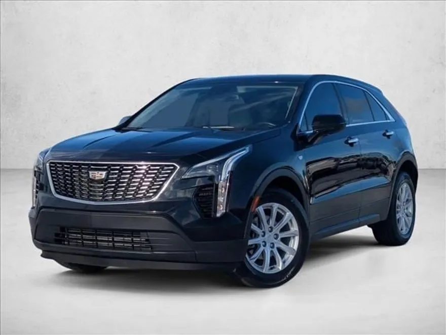 2023 Cadillac XT4 Luxury photo 1