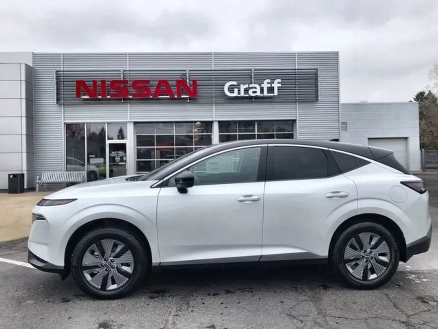 2025 Nissan Murano SL photo 1