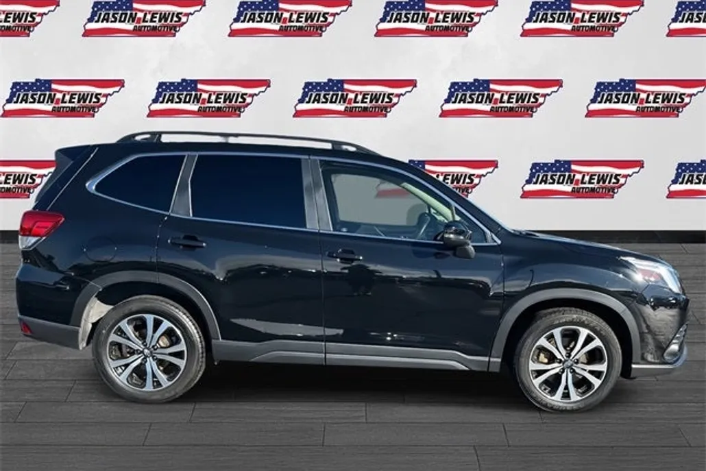 2022 Subaru Forester Limited photo 1