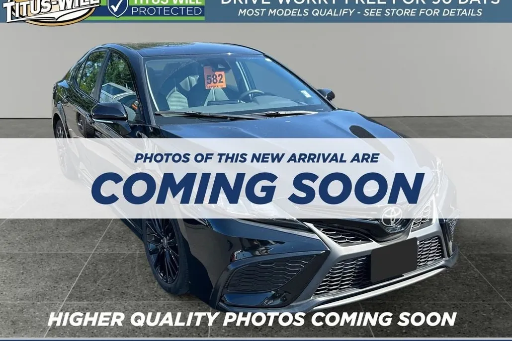 2022 Toyota Camry SE photo 1