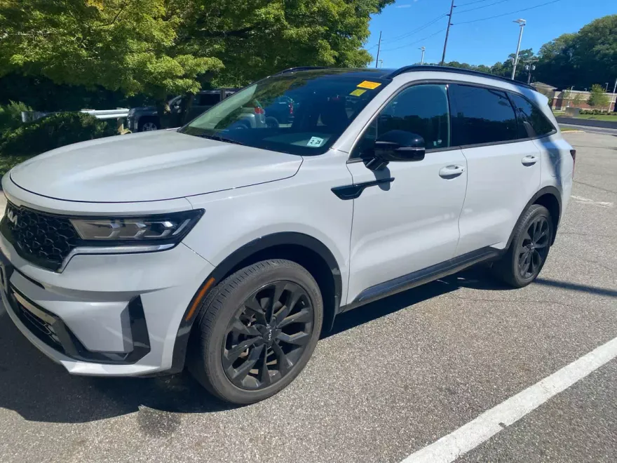 2023 Kia Sorento SX photo 1