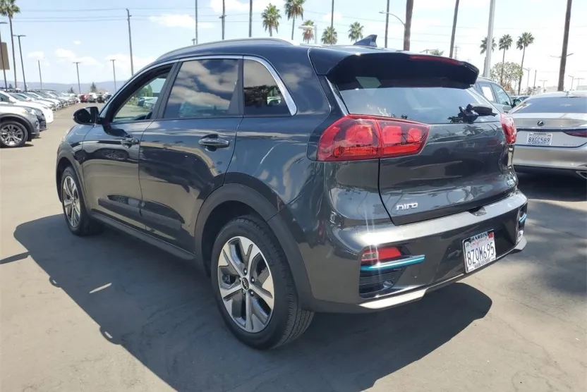 2022 Kia Niro EV EX photo 1