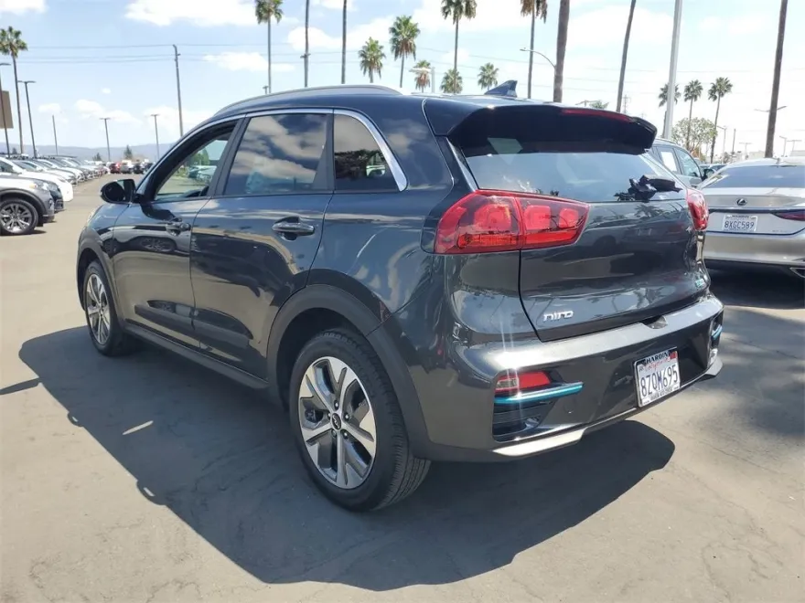 2022 Kia Niro EV EX photo 1