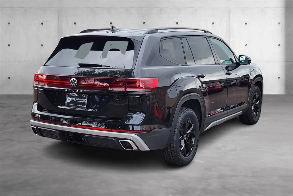 2025 Volkswagen Atlas Peak Edition SE photo 1