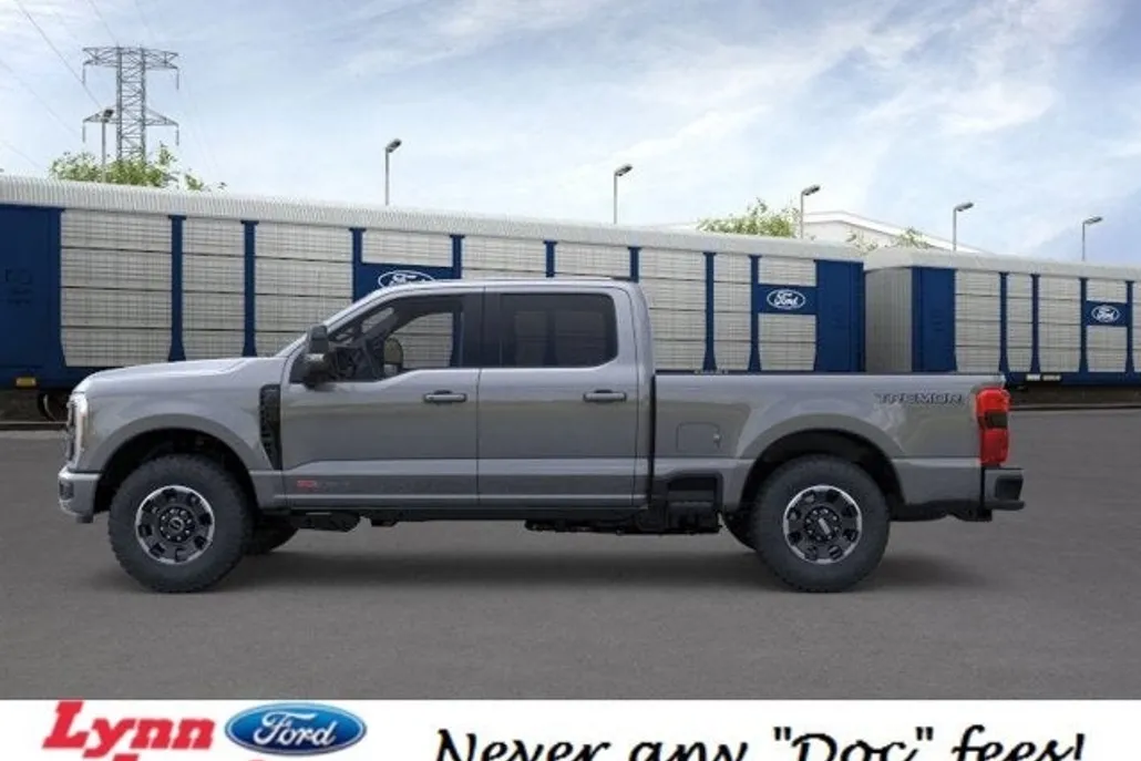 2026 Ford F-250 Lariat photo 1