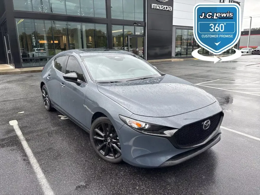 2024 Mazda Mazda3 Hatchback 2.5 s Carbon photo 1