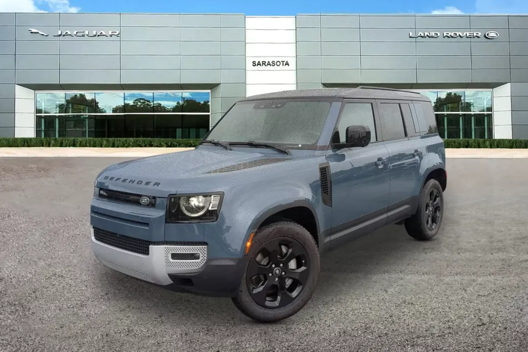 2025 Land Rover Defender 110 S photo 1