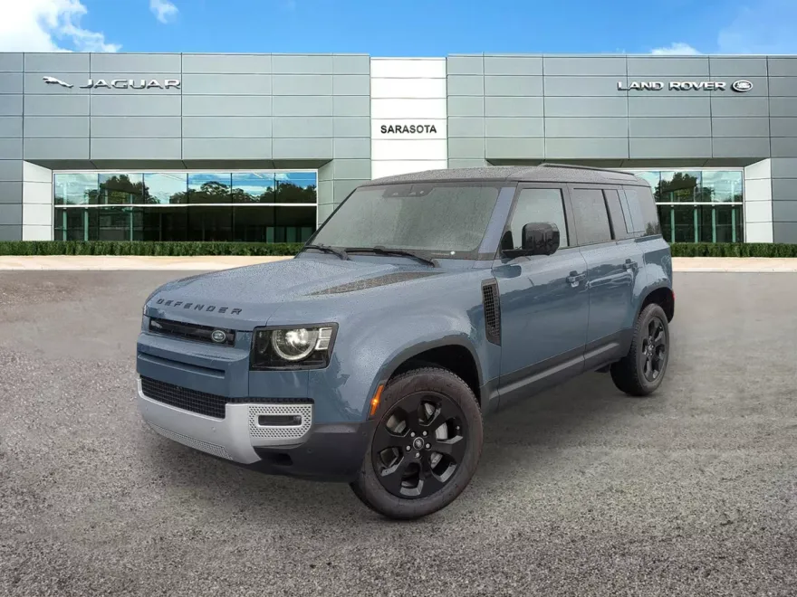2025 Land Rover Defender 110 S photo 1