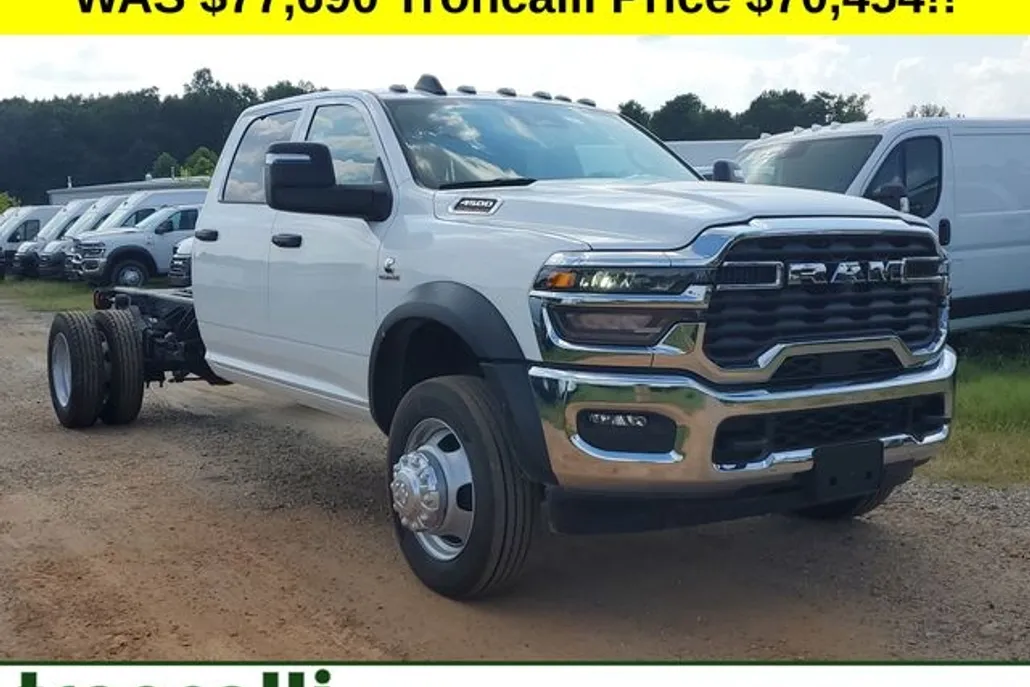 2025 Ram 4500 Tradesman photo 1