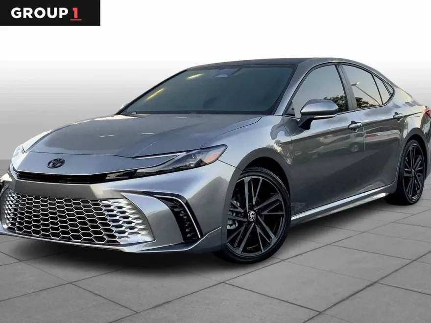2025 Toyota Camry XSE photo 1