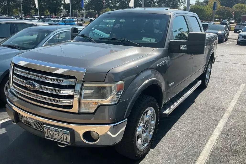 2013 Ford F-150 Lariat photo 1