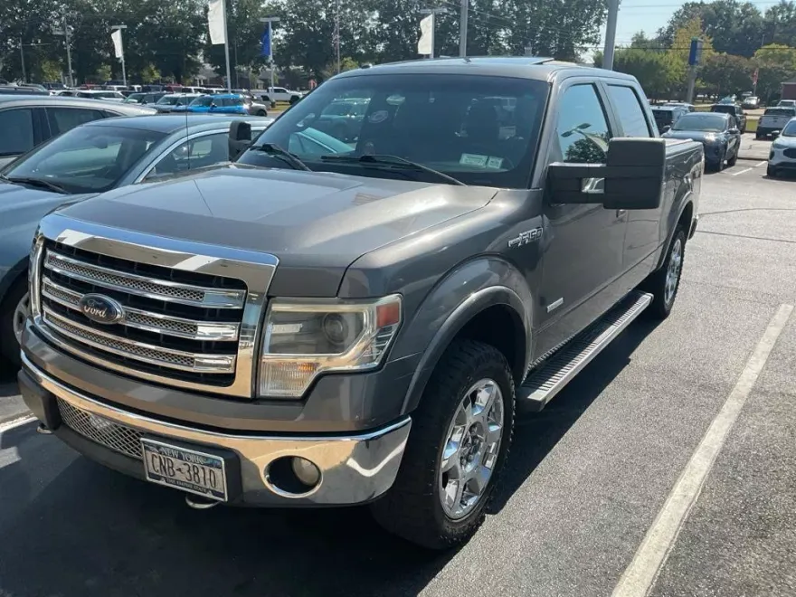 2013 Ford F-150 Lariat photo 1