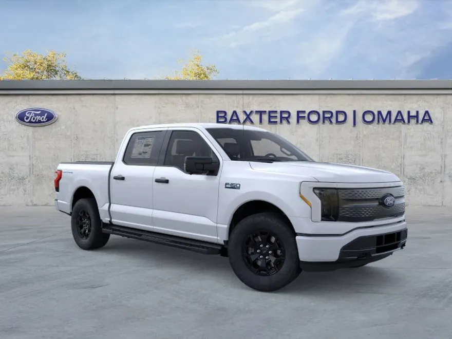 2025 Ford F-150 Lightning XLT photo 1