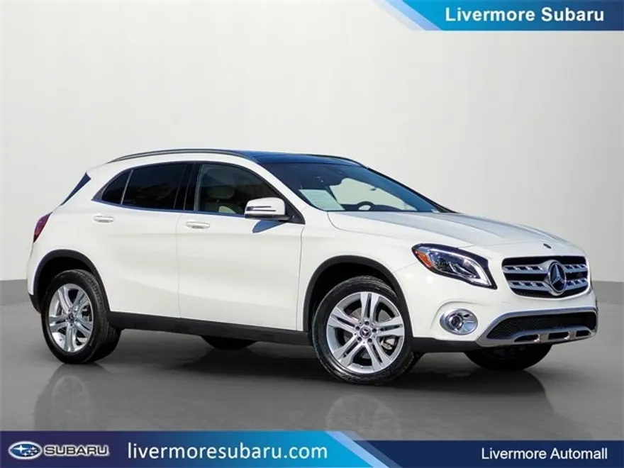 2020 Mercedes Benz GLA 250 4MATIC photo 1