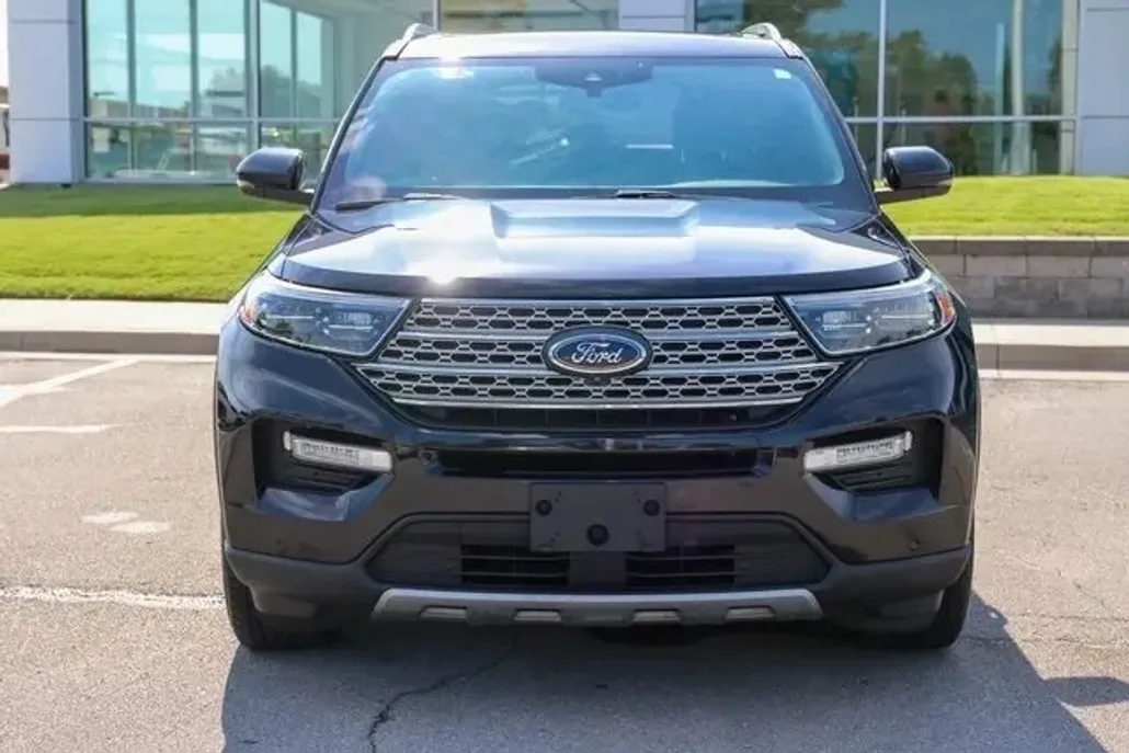 2020 Ford Explorer Limited photo 1