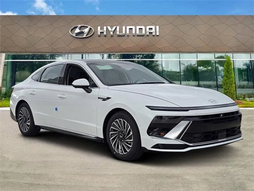 2025 Hyundai Sonata Hybrid Limited photo 1