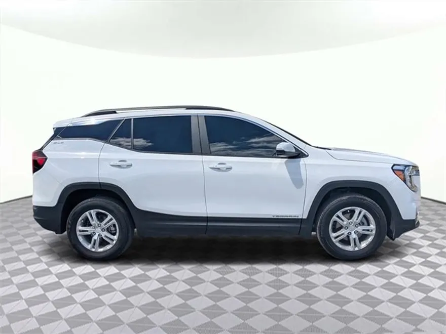 2023 Gmc Terrain SLE photo 1