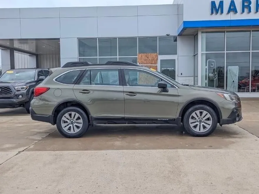 2018 Subaru Outback Base photo 1