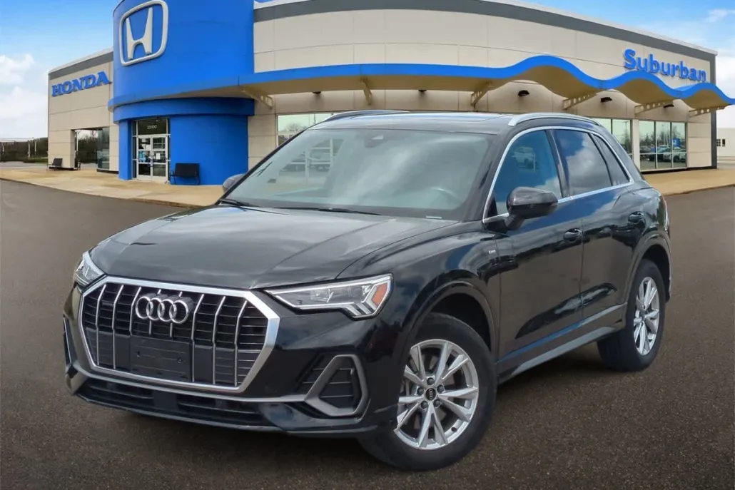 2023 Audi Q3 S line Premium photo 1