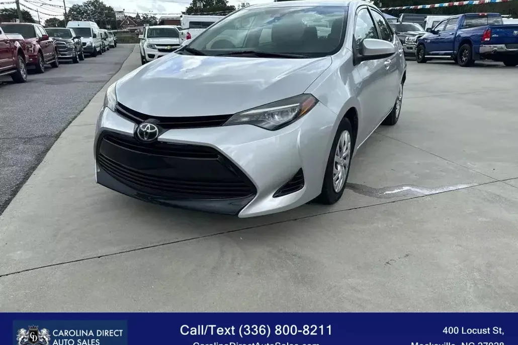 2018 Toyota Corolla L photo 1