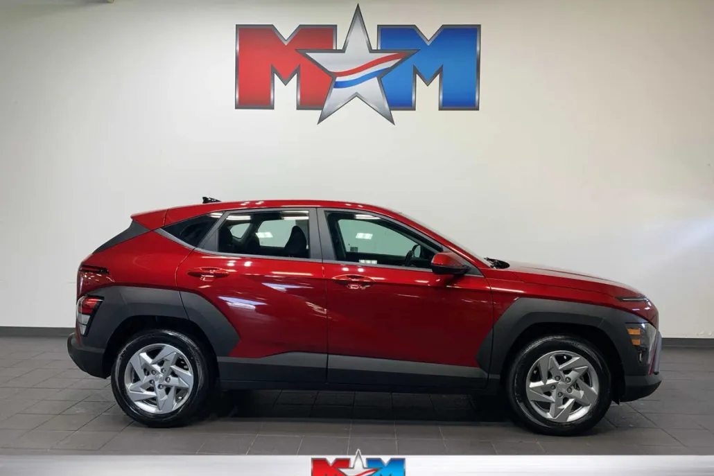 2024 Hyundai Kona SE photo 1