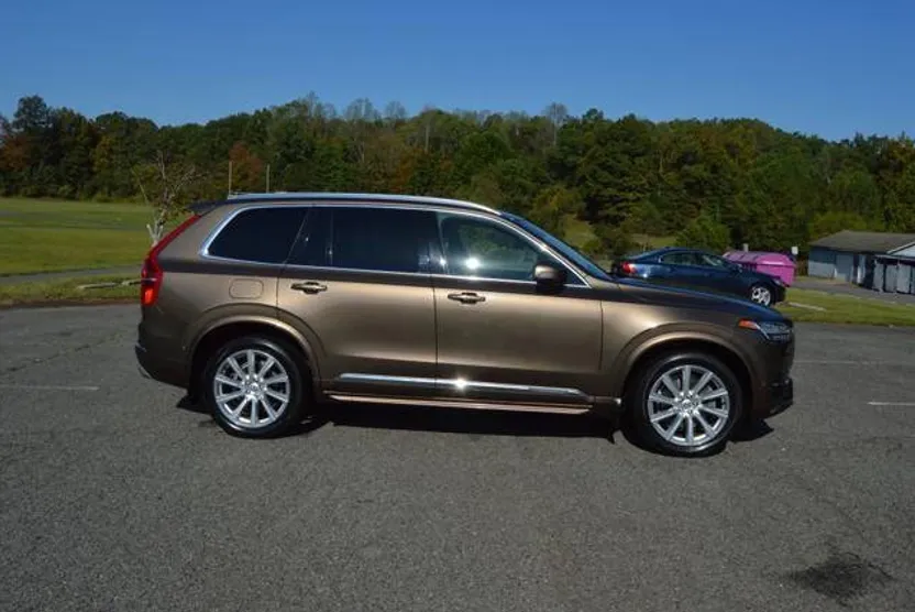 2016 Volvo XC90 T6 Inscription photo 1