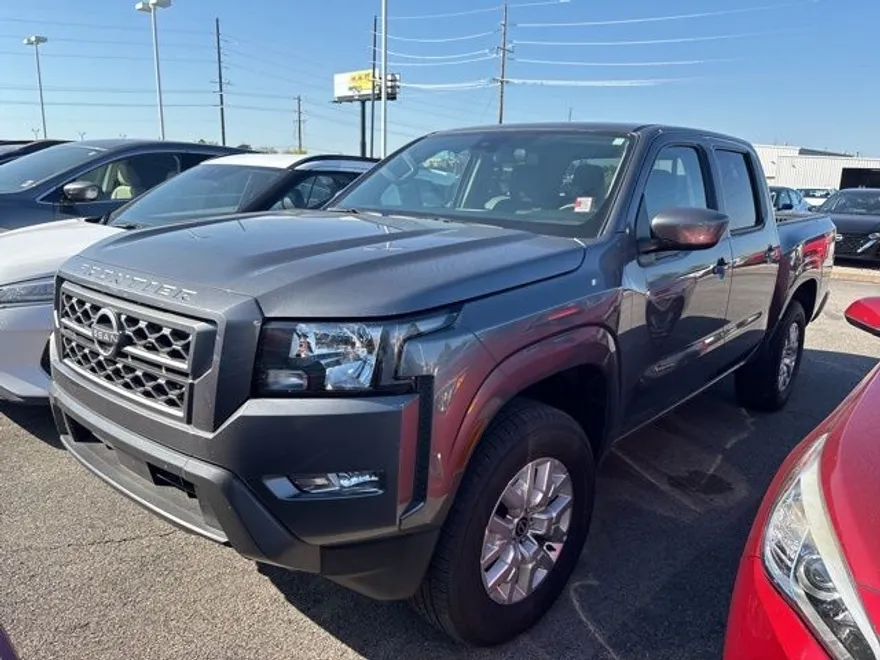 2024 Nissan Frontier SV photo 1