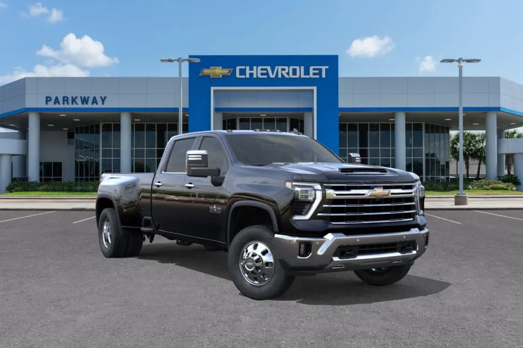 2026 Chevrolet Silverado 3500HD LTZ photo 1