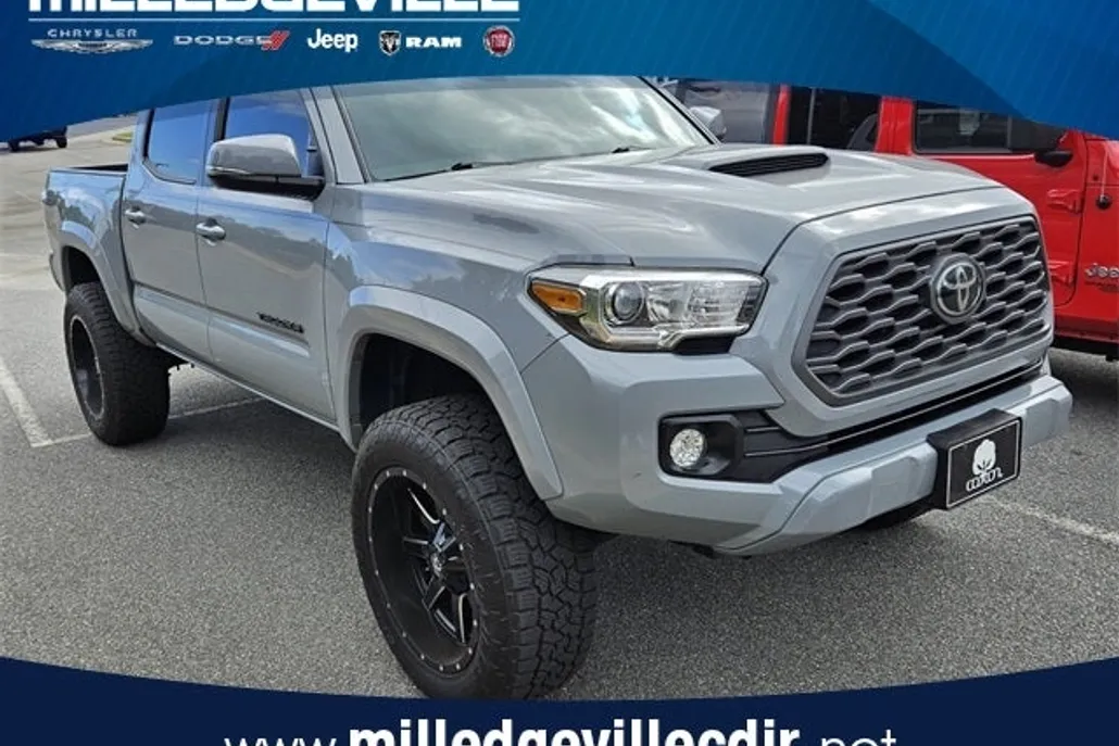2020 Toyota Tacoma TRD Off-Road V6 photo 1