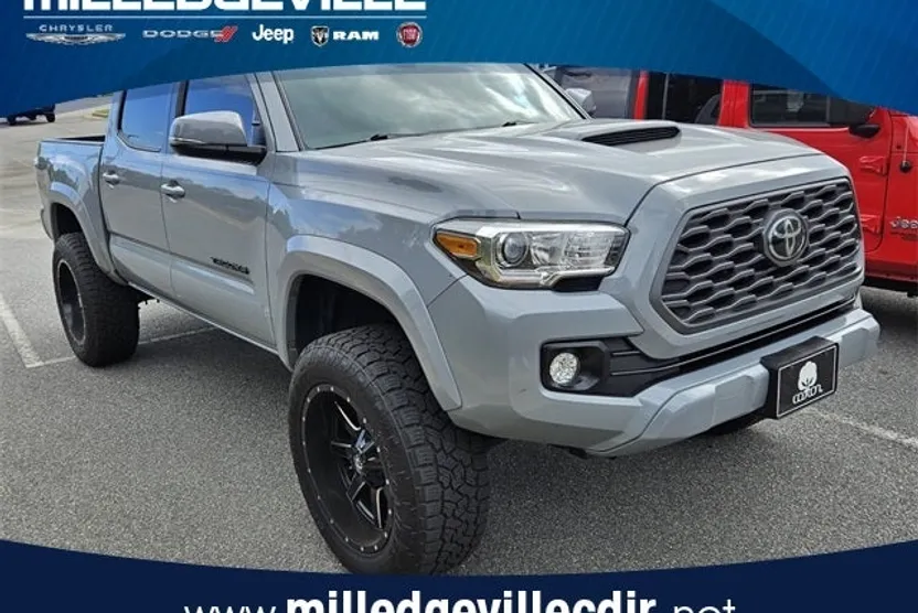 2020 Toyota Tacoma TRD Off-Road V6 photo 1