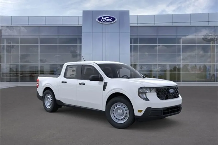 2025 Ford Maverick XL photo 1