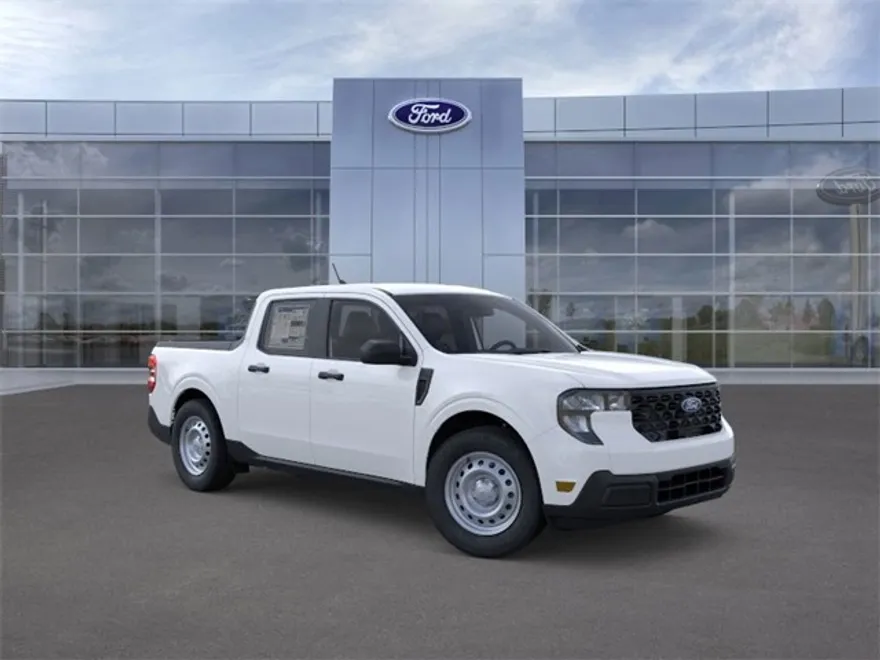 2025 Ford Maverick XL photo 1
