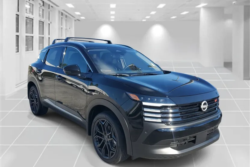 2025 Nissan Kicks SR photo 1