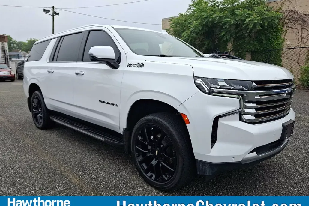 2022 Chevrolet Suburban High Country photo 1