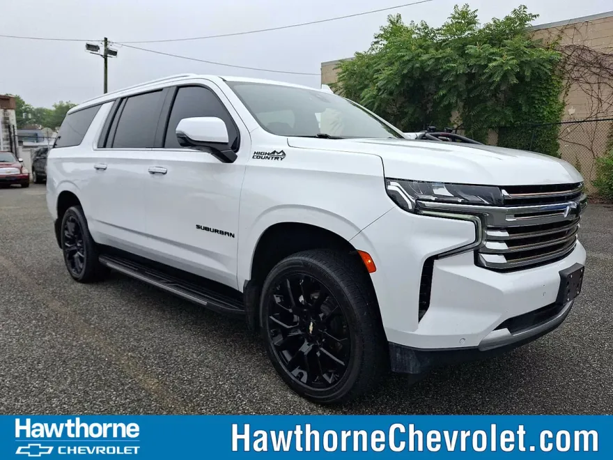 2022 Chevrolet Suburban High Country photo 1
