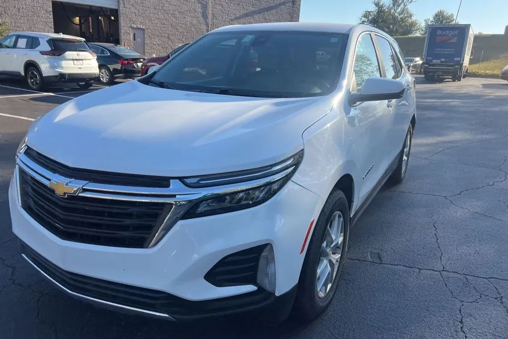 2023 Chevrolet Equinox photo 1